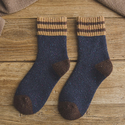 Thick Terry Wool Socks Women for Autumn and Winter with Striped Dotted Yarn Warm Christmas Socks 092904